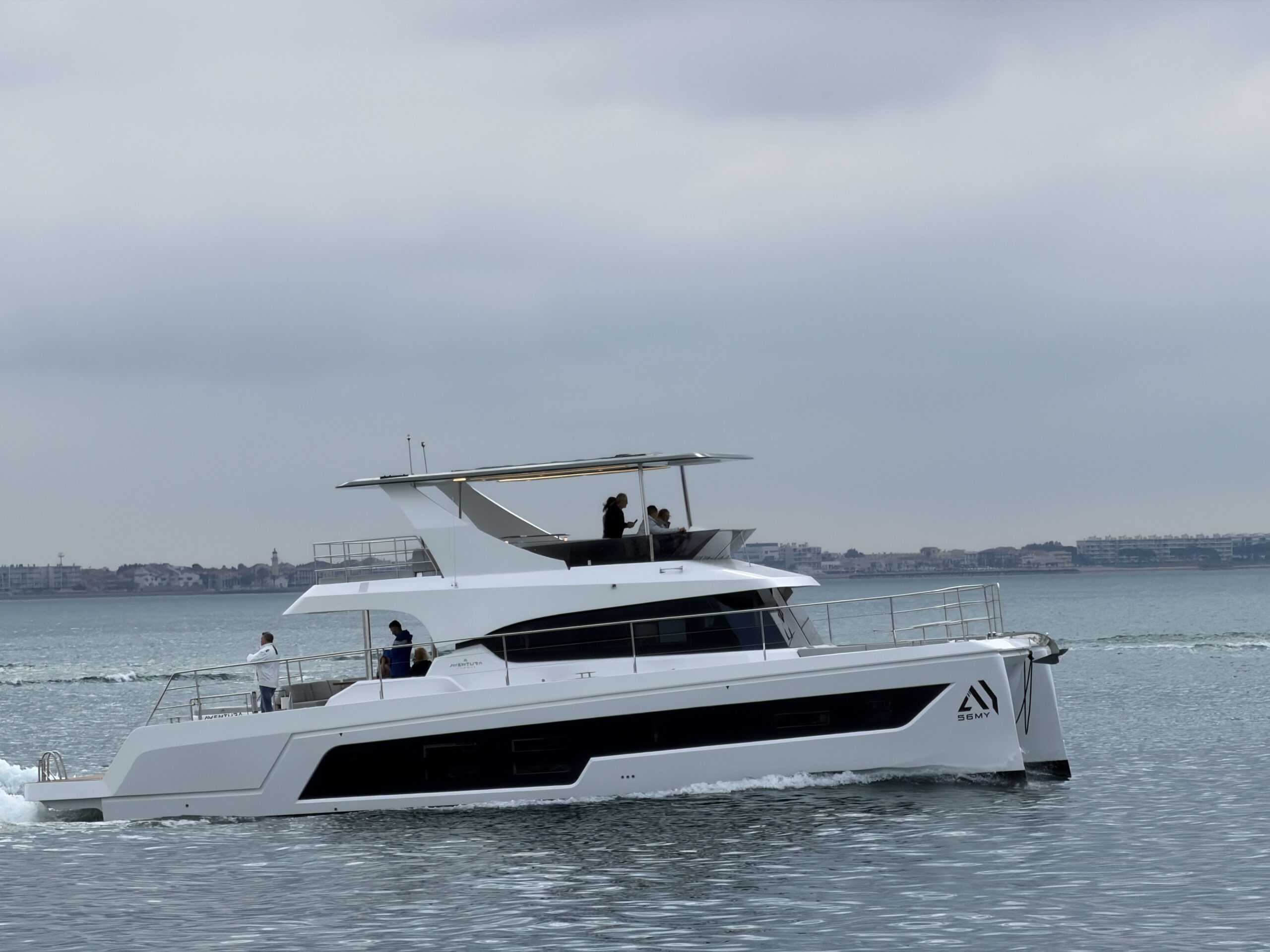 Aventura 56 MY