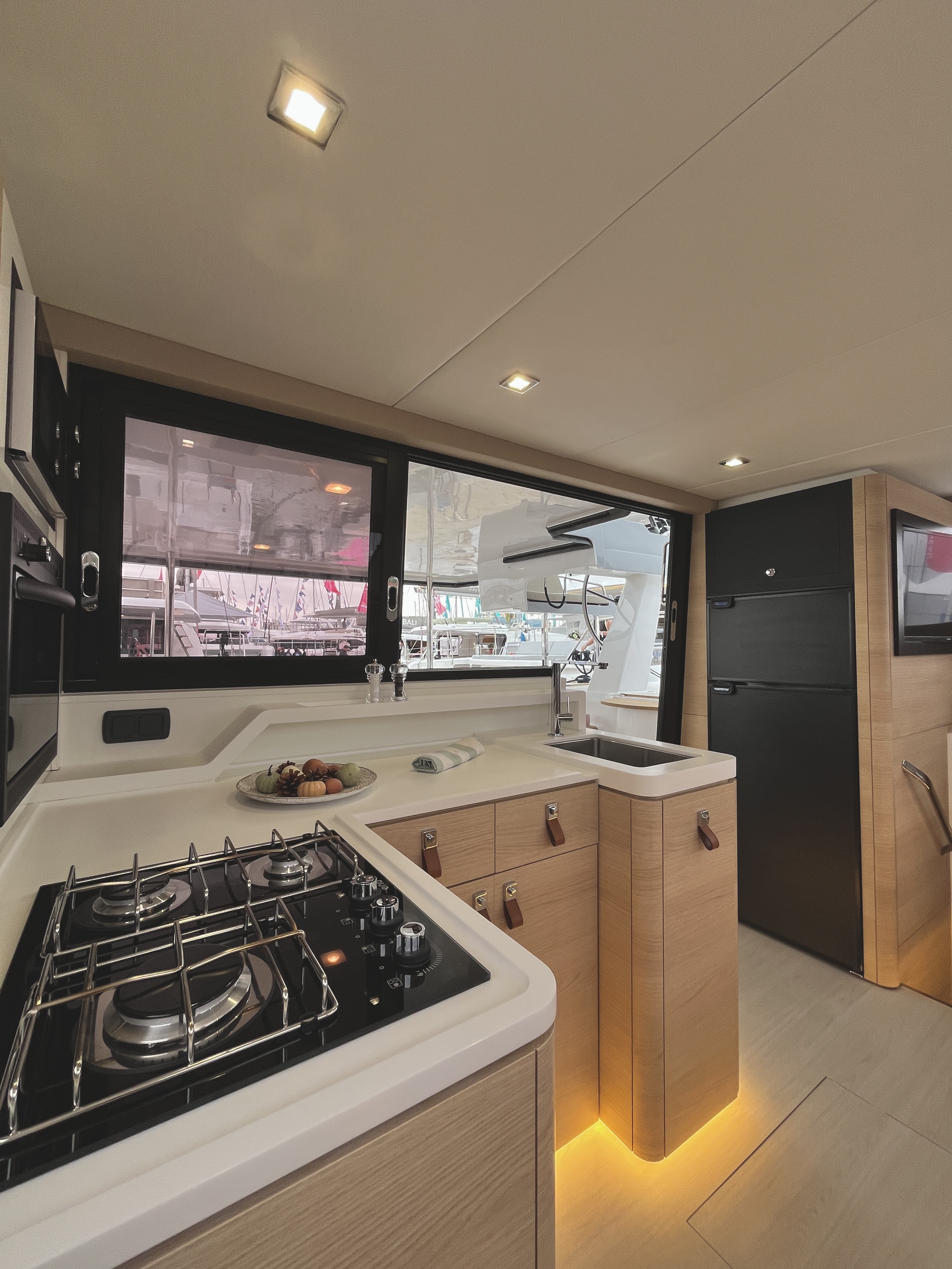 Aventura 37 Explorer