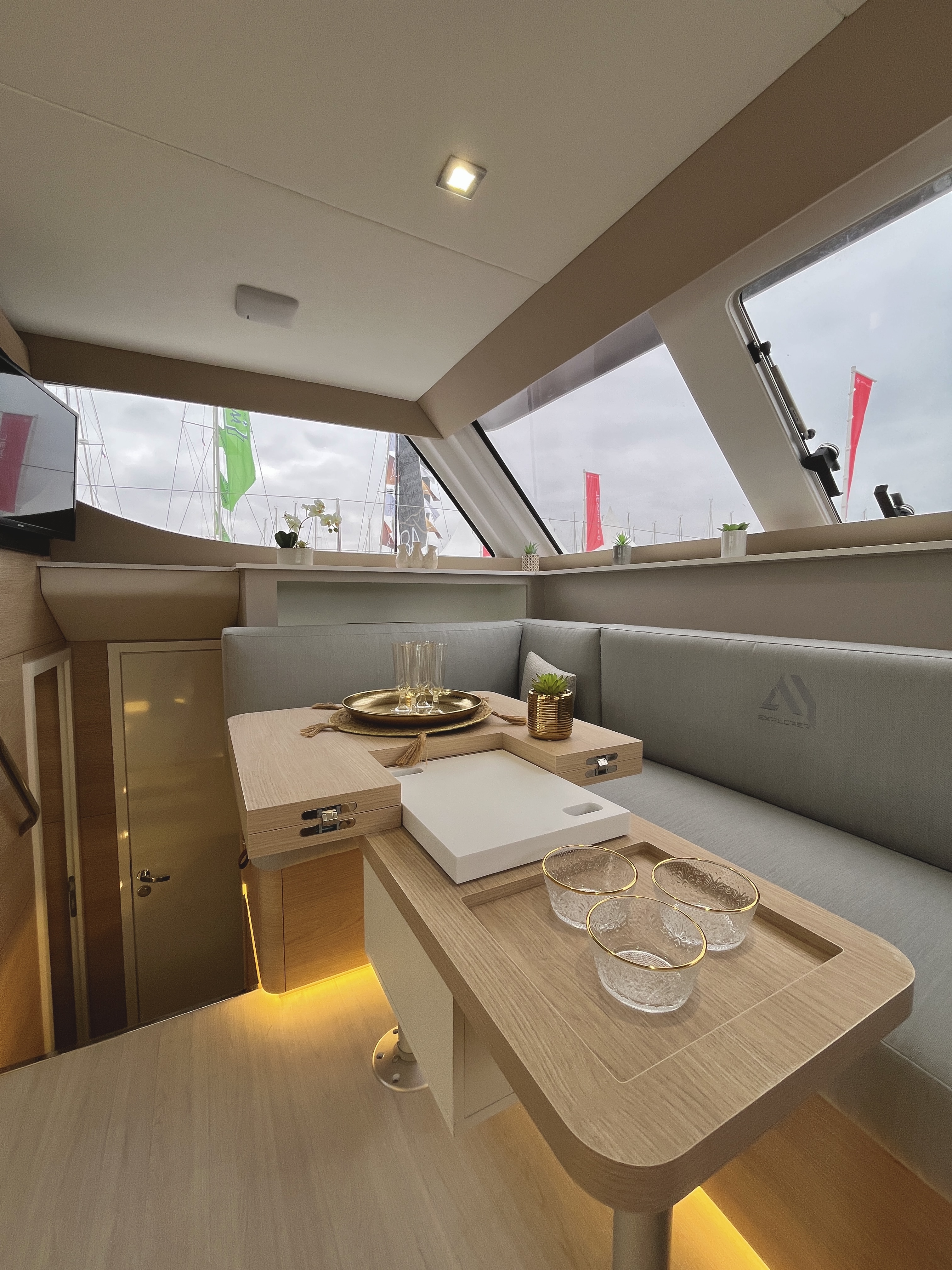 Aventura 37 Explorer