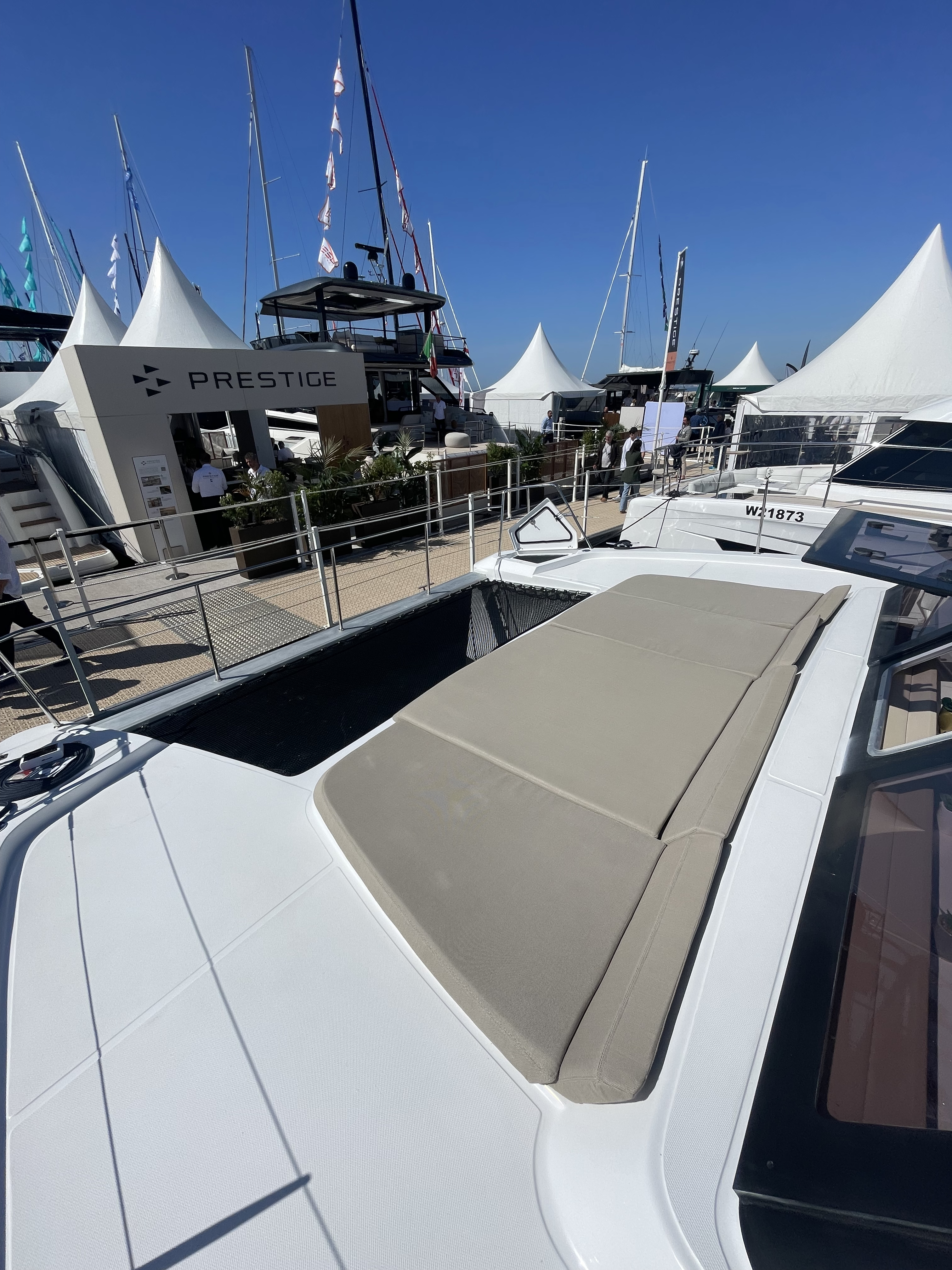 Aventura 37 Explorer